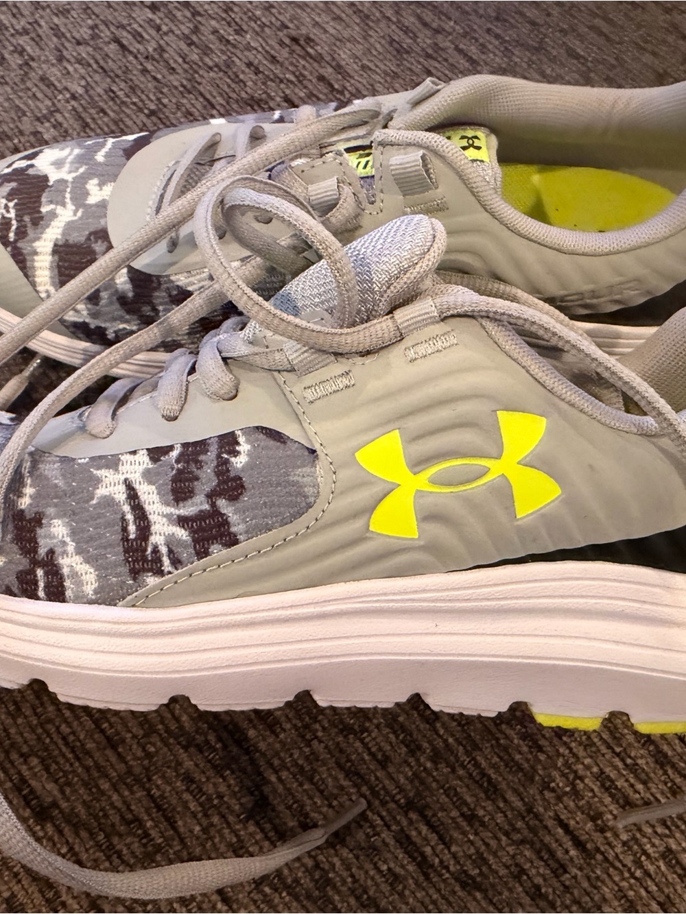 Under Armour Kids Light Gray & Neon Yellow Sneakers